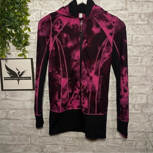 Lululemon Pink Daily Practice‎ Blooming Pixie Raspberry Black Jacket Size 6 - Picture 1 of 8
